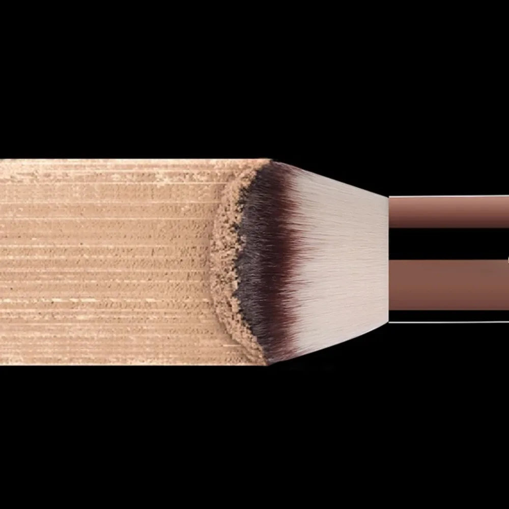 Seamless Finish Foundation Brush, Soft Fiber Hair, Fashionable Design, Single Makeup Brush for Flawless Application & Smooth Cov