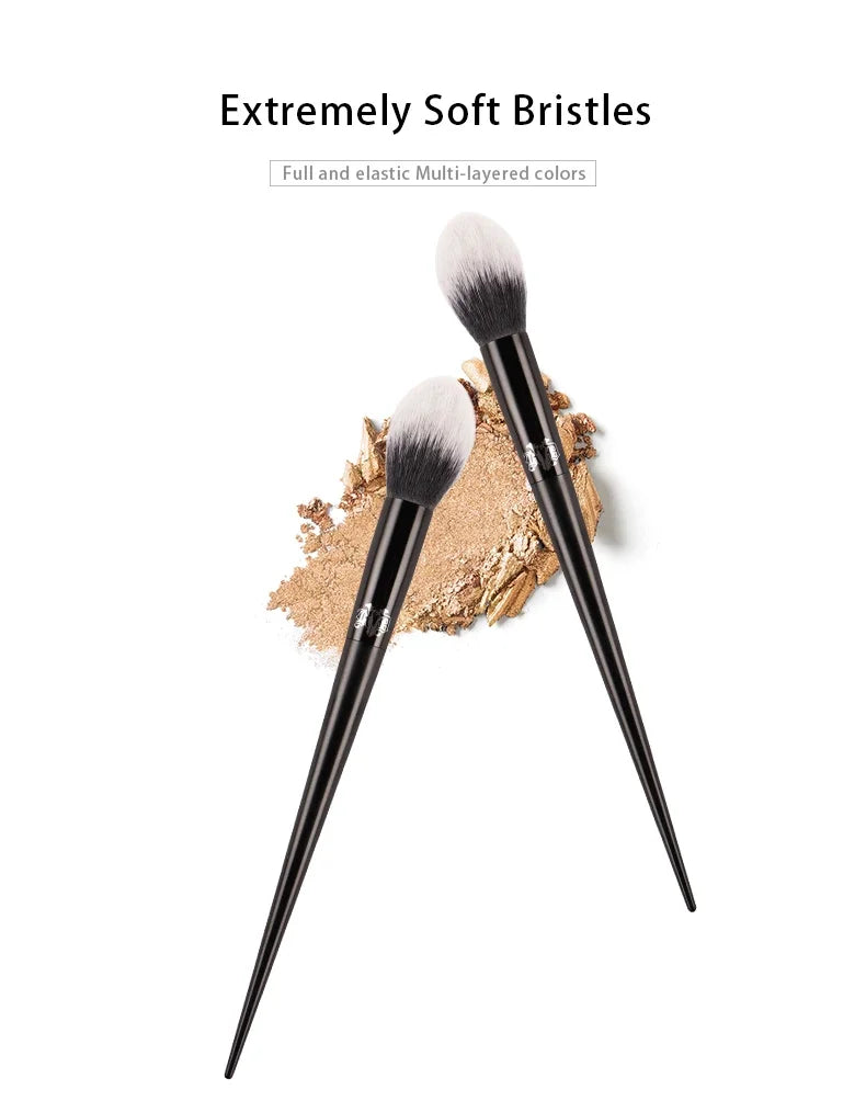 Makeup Brush 04 Highlight Brush Soft Fiber Hair Elegant Black Handle Brand Makeup Brushes for Woman