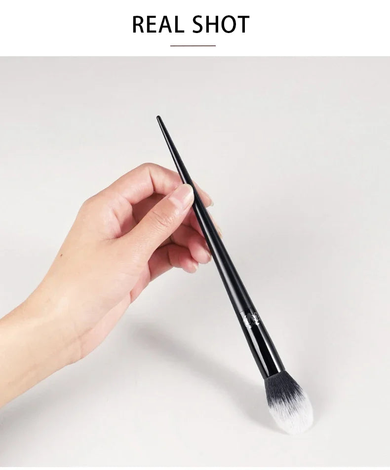 Makeup Brush 04 Highlight Brush Soft Fiber Hair Elegant Black Handle Brand Makeup Brushes for Woman